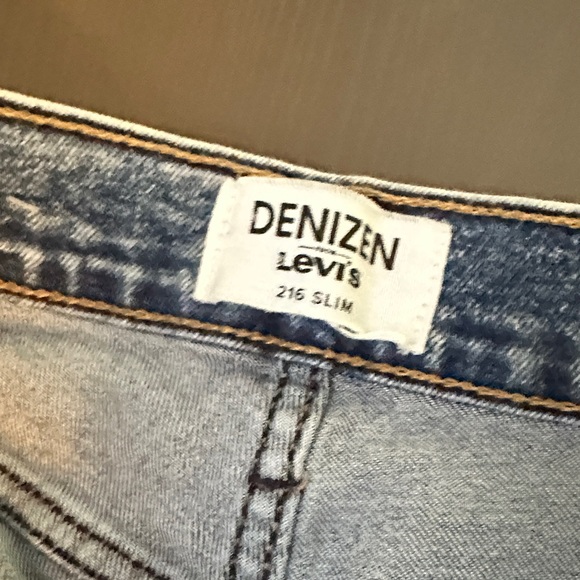 Denizen from Levi's Straight Fit Light Blue Jeans - Picture 2 of 7